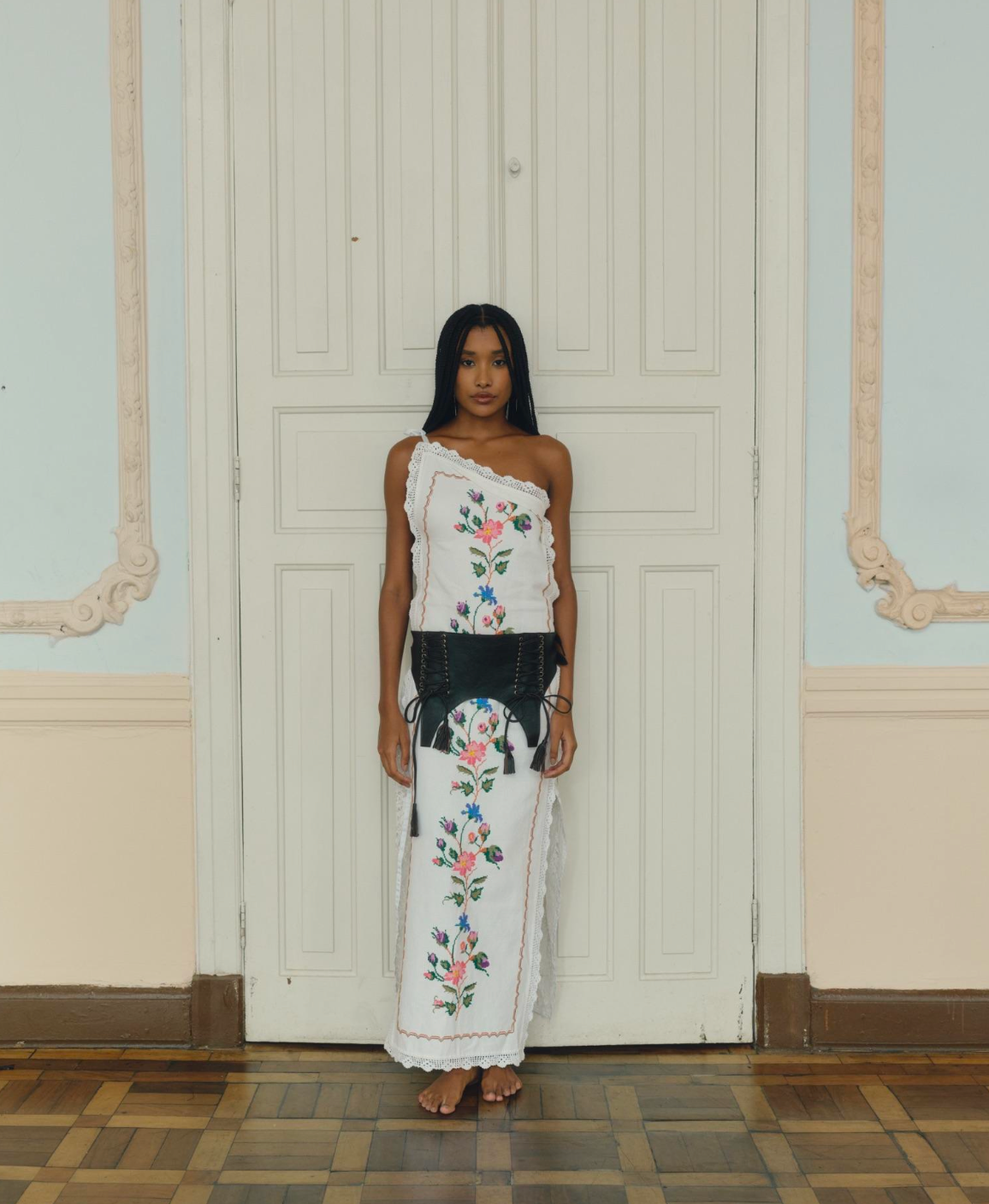 Vestido caminho mesa renda e ponto cruz LeShay