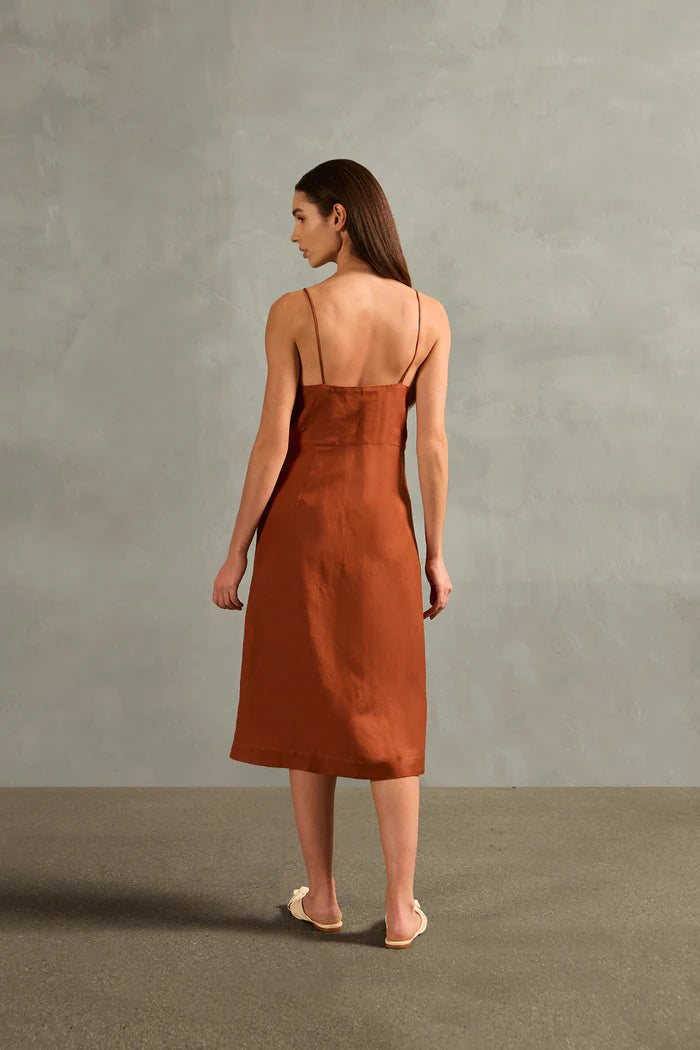 VESTIDO MINI CON VOLANTES SÓLIDOS