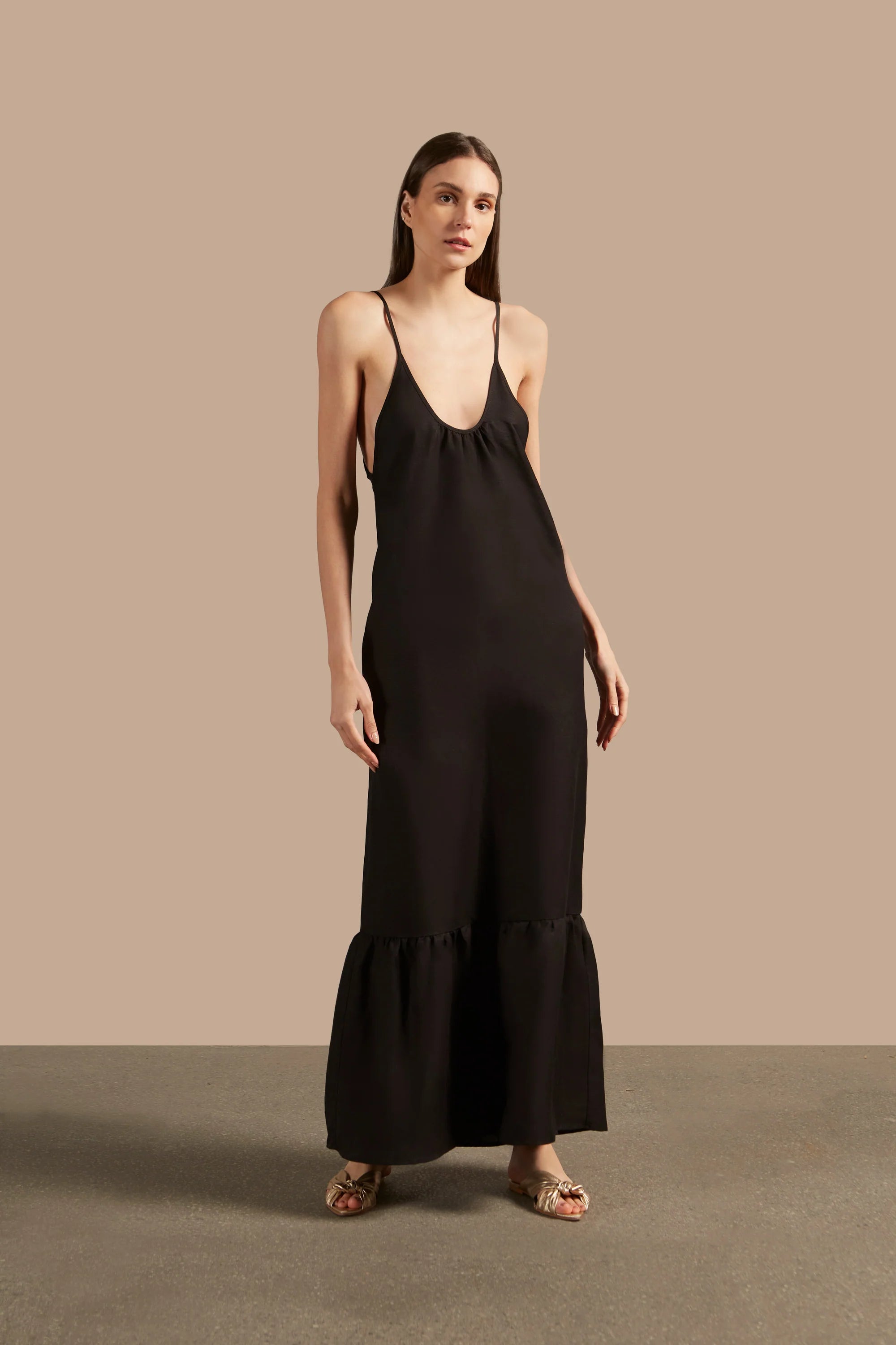 VESTIDO LARGO DE TIRANTES SÓLIDOS DE LA EDAD DE ORO
